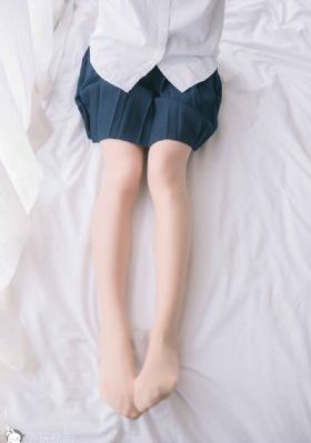 一动床板就咯吱咯吱响_4K高清电影在线