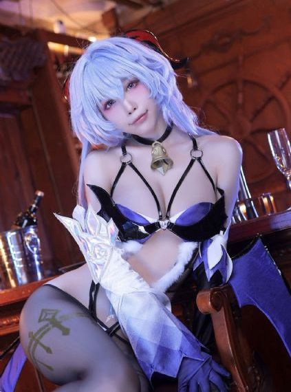 小雪在公车被灌满jing液渺渺_欧美在线观看