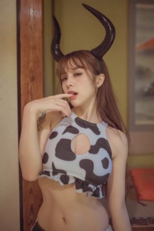 小三沦为闺蜜的脚下奴_剧情片在线手机播放
