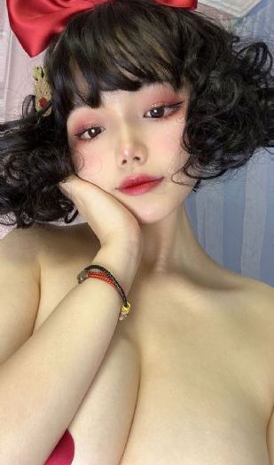 成人嫩草_国产剧在线播放